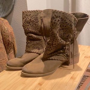 Naughty monkey boots